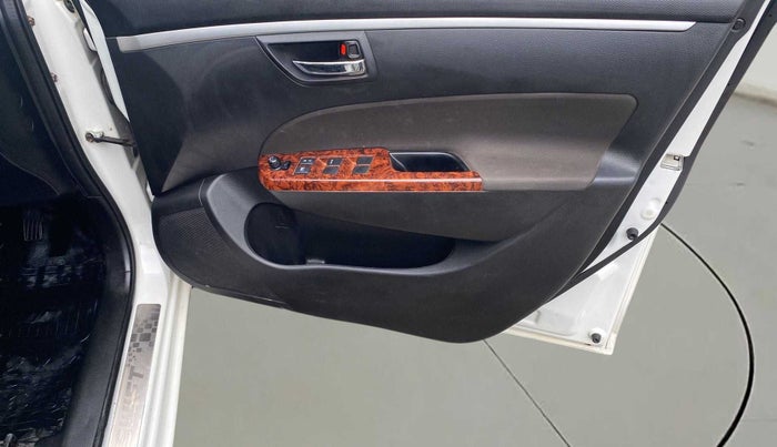 2016 Maruti Swift VXI, Petrol, Manual, 64,800 km, Driver Side Door Panels Control