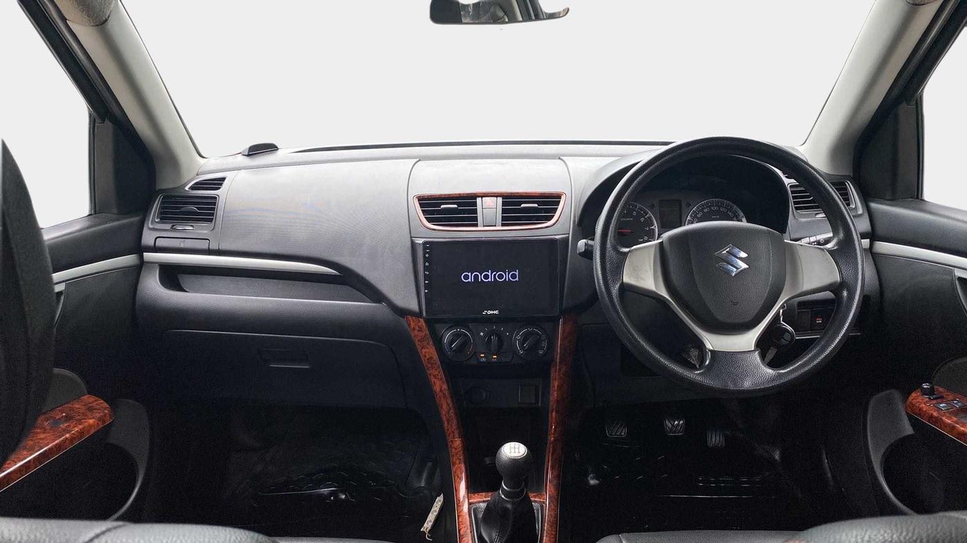 2016 Maruti Swift VXI, Petrol, Manual, 64,800 km, Dashboard