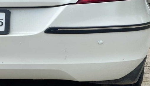 2016 Maruti Swift VXI, Petrol, Manual, 64,800 km, Rear bumper - Minor scratches