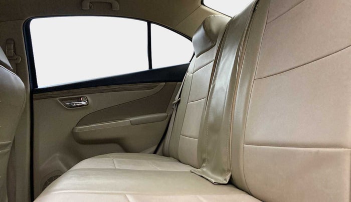 2019 Maruti Ciaz DELTA DIESEL 1.5, Diesel, Manual, 61,329 km, Right Side Rear Door Cabin