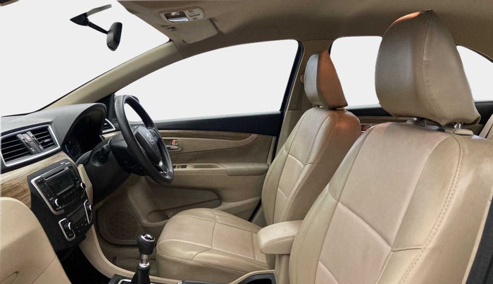 2019 Maruti Ciaz DELTA DIESEL 1.5, Diesel, Manual, 61,329 km, Right Side Front Door Cabin