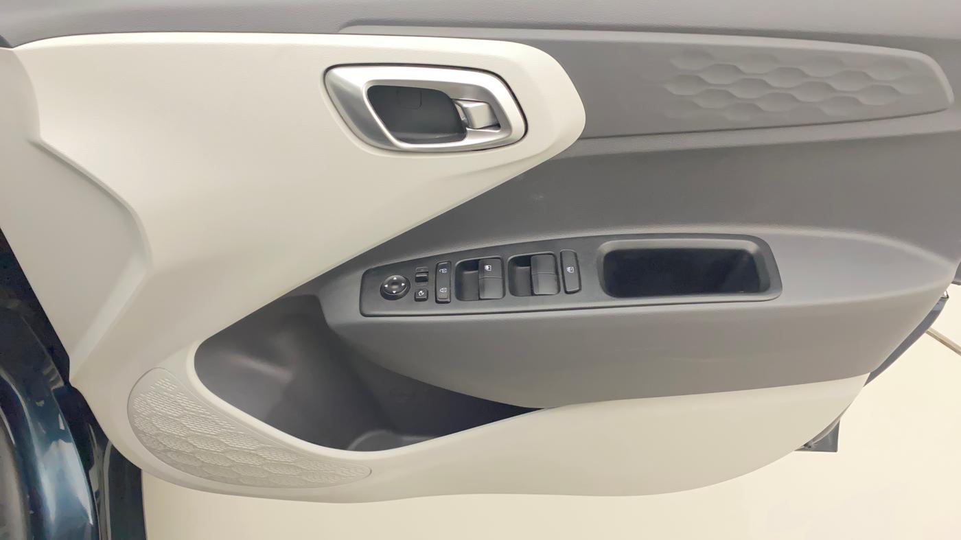 2021 Hyundai GRAND I10 NIOS ASTA AMT 1.2 KAPPA VTVT, Petrol, Automatic, 12,677 km, Driver Side Door Panels Control