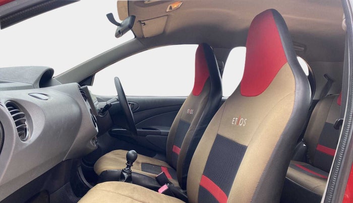 2012 Toyota Etios Liva GD, Diesel, Manual, 1,15,572 km, Right Side Front Door Cabin