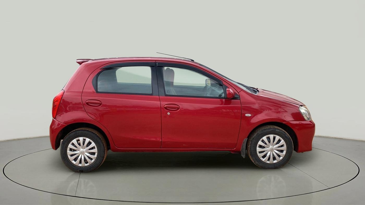 2012 Toyota Etios Liva GD, Diesel, Manual, 1,15,572 km, Right Side View
