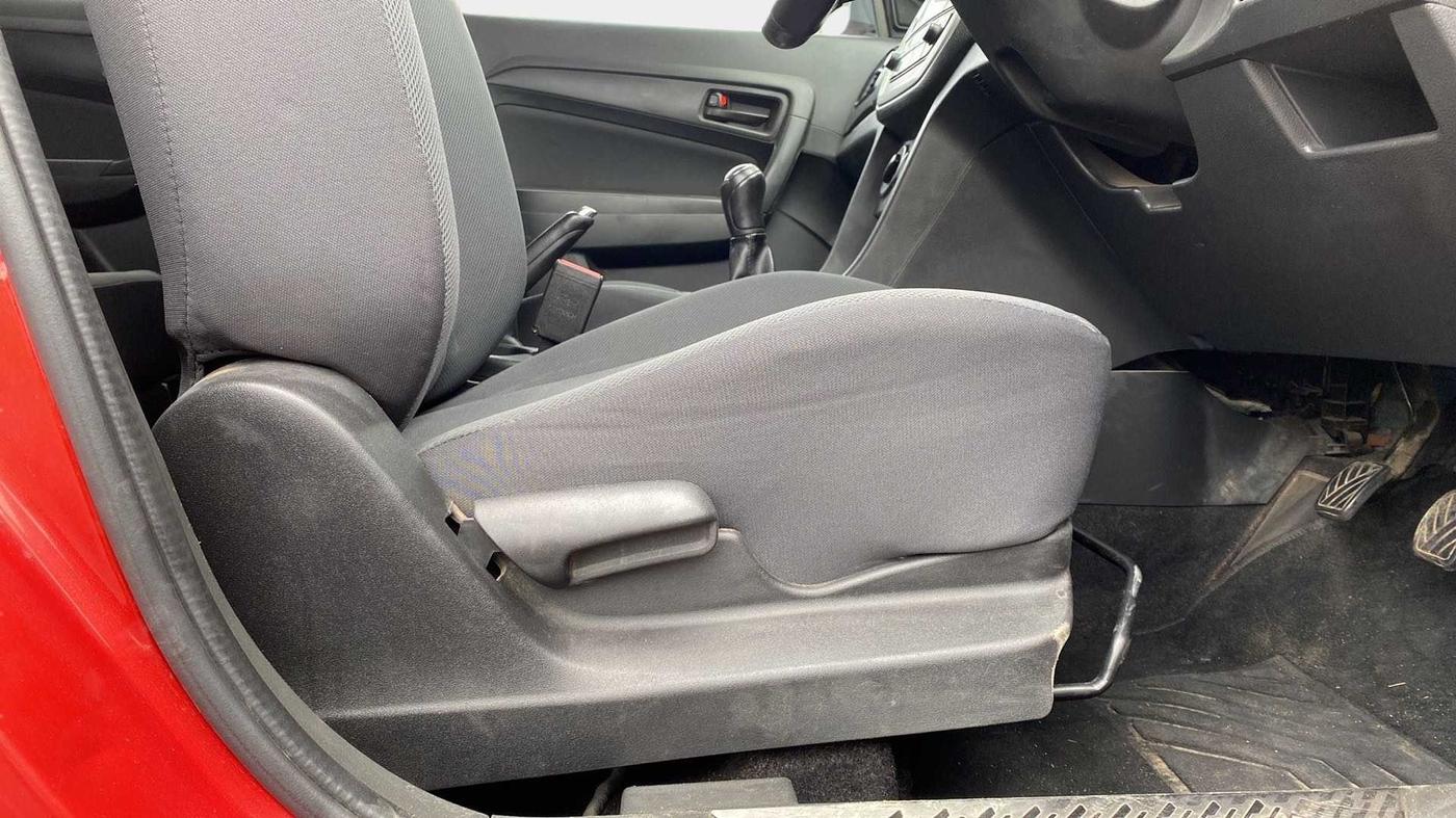 2017 Maruti Vitara Brezza VDI, Diesel, Manual, 1,17,342 km, Driver Side Adjustment Panel