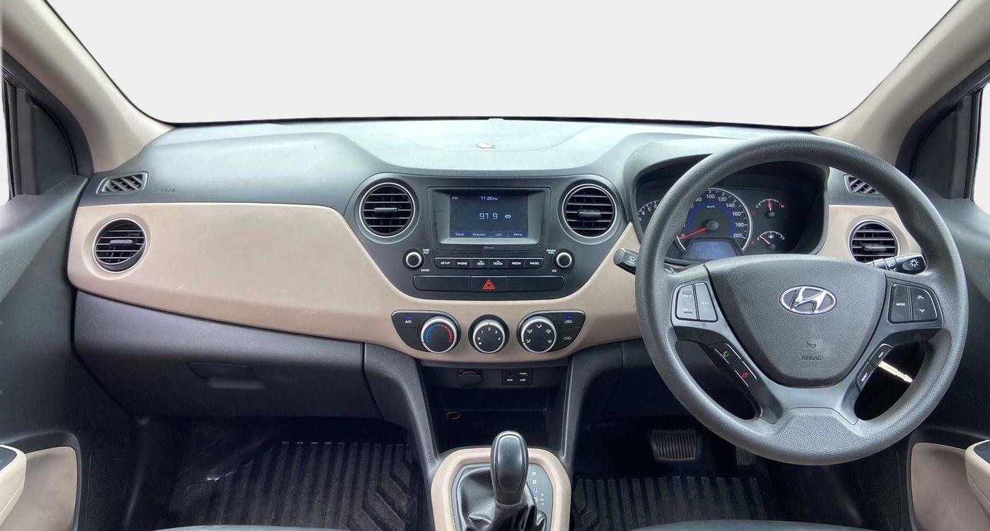 2019 Hyundai Grand i10 MAGNA AT 1.2 KAPPA VTVT, Petrol, Automatic, 40,372 km, Dashboard