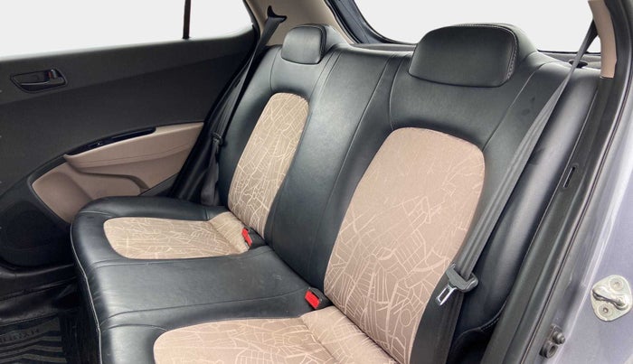 2019 Hyundai Grand i10 MAGNA AT 1.2 KAPPA VTVT, Petrol, Automatic, 40,372 km, Right Side Rear Door Cabin