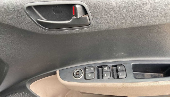2019 Hyundai Grand i10 MAGNA AT 1.2 KAPPA VTVT, Petrol, Automatic, 40,372 km, Driver Side Door Panels Control