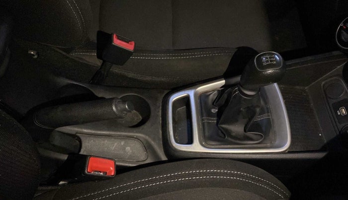 2020 Hyundai VENUE S 1.2, Petrol, Manual, 23,592 km, Gear Lever