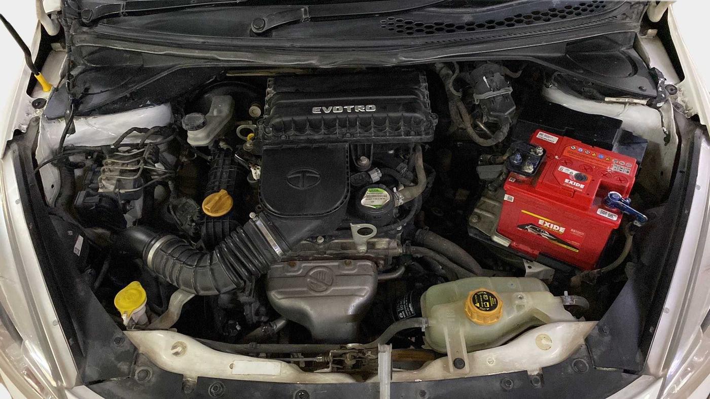 2017 Tata Tiago XZ PETROL, Petrol, Manual, 57,153 km, Open Bonet