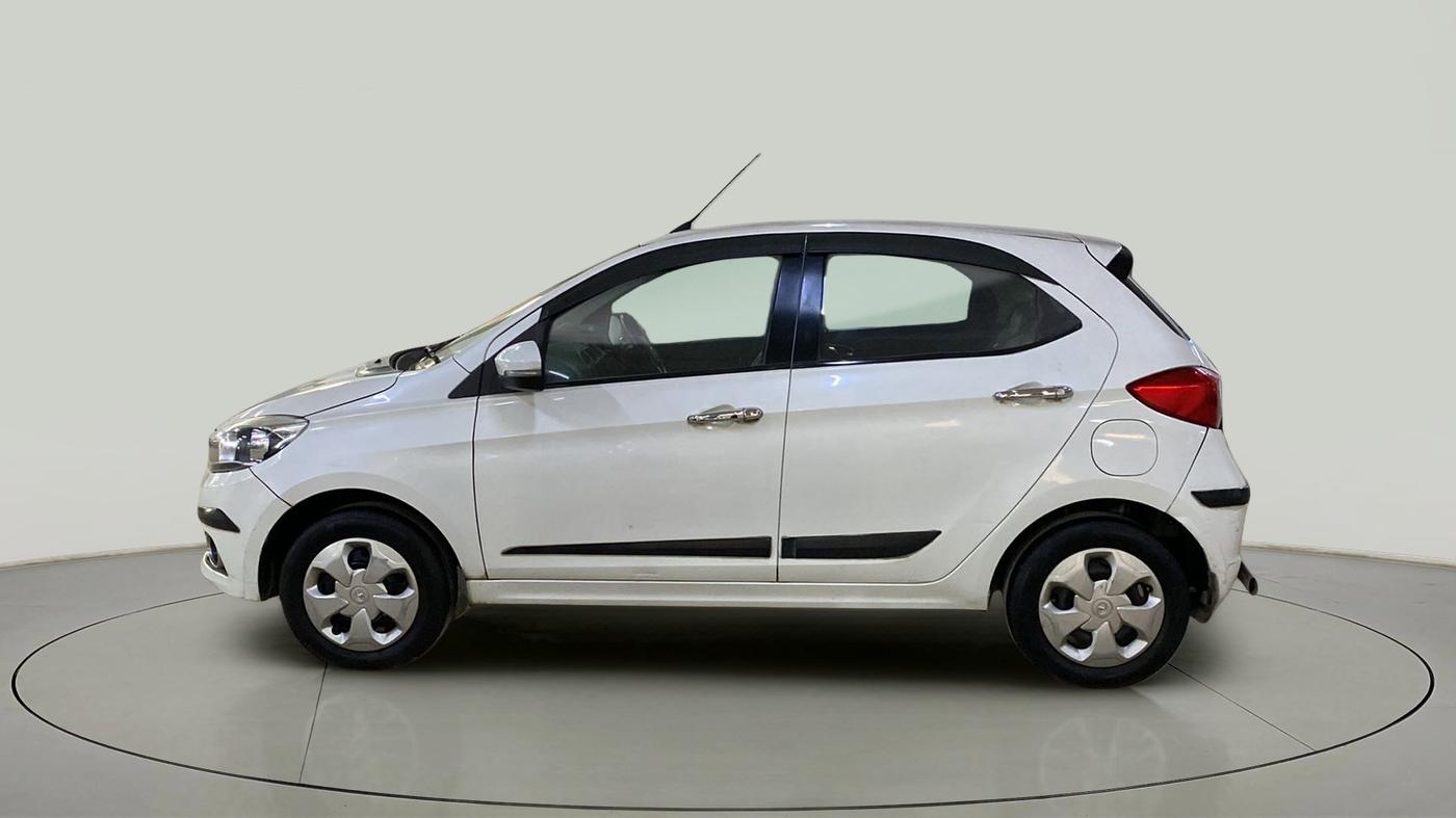 2017 Tata Tiago XZ PETROL, Petrol, Manual, 57,153 km, Left Side