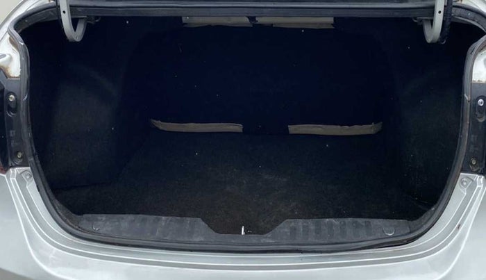 2015 Maruti Ciaz VXI+, Petrol, Manual, 77,302 km, Boot Inside