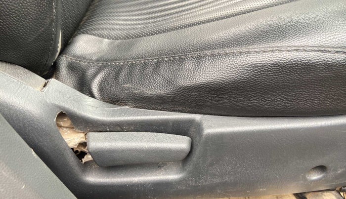 2018 Maruti Alto K10 VXI, CNG, Manual, 74,121 km, Driver Side Adjustment Panel