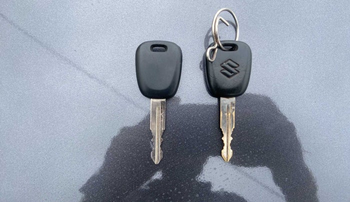 2018 Maruti Alto K10 VXI, CNG, Manual, 74,121 km, Key Close Up