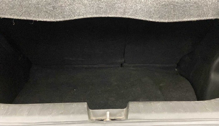 2016 Maruti Baleno DELTA PETROL 1.2, Petrol, Manual, 33,099 km, Boot Inside