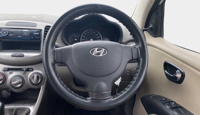 2013 Hyundai i10 MAGNA 1.1, Petrol, Manual, 61,305 km, Steering Wheel Close Up