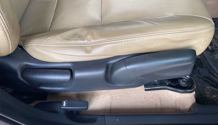 2017 Honda City 1.5L I-VTEC VX CVT, Petrol, Automatic, 43,828 km, Driver Side Adjustment Panel