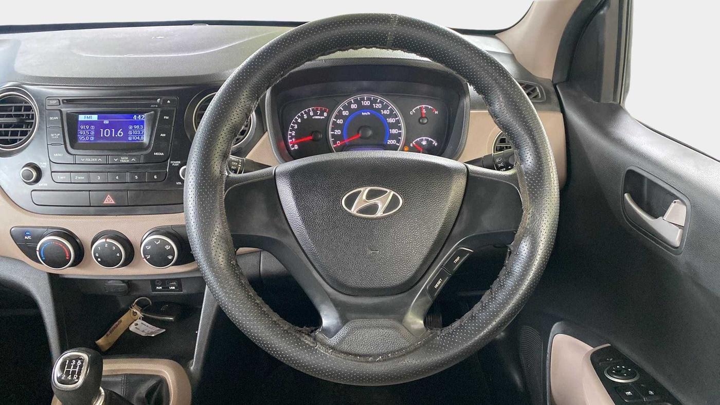 2014 Hyundai Grand i10 SPORTZ 1.2 KAPPA VTVT, Petrol, Manual, 35,541 km, Steering Wheel Close Up