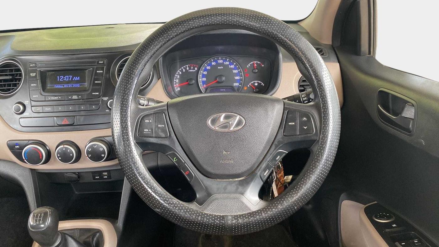 2018 Hyundai Xcent E+, Petrol, Manual, 43,633 km, Steering Wheel Close Up