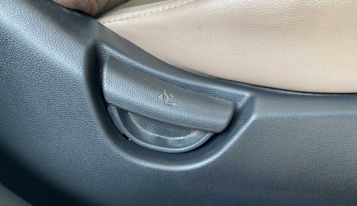 2018 Hyundai Xcent E+, Petrol, Manual, 43,633 km, Driver Side Adjustment Panel