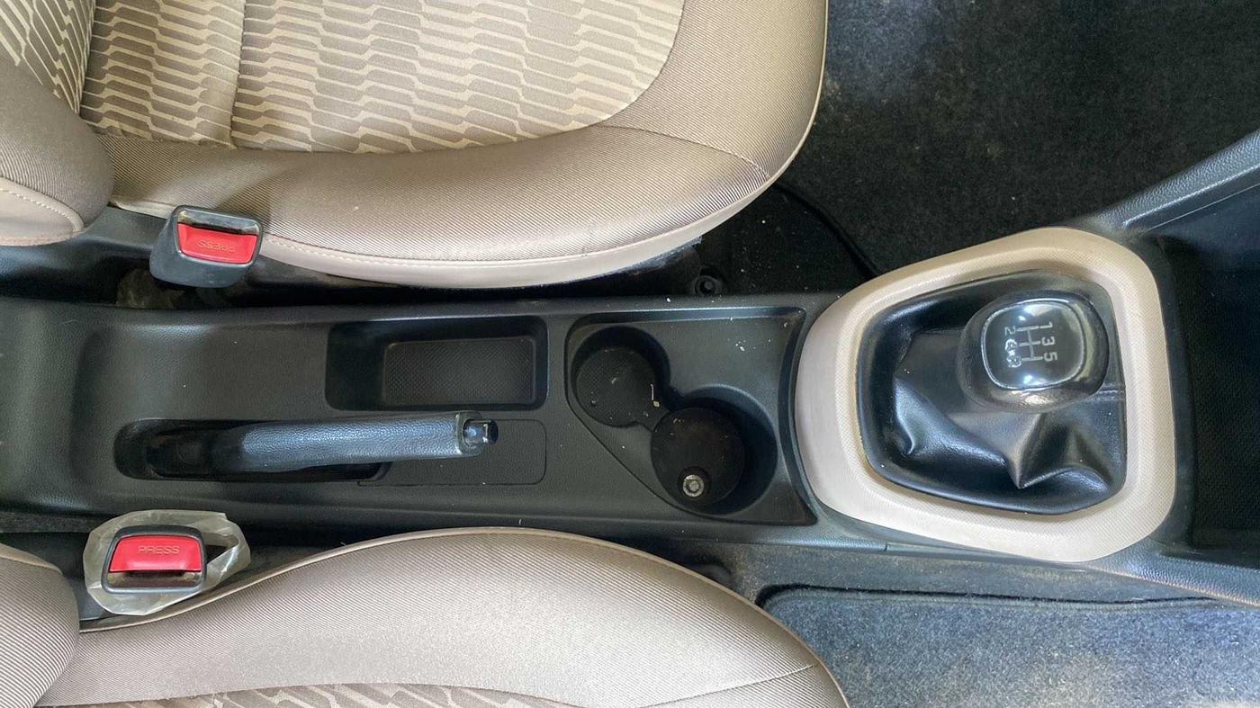 2018 Hyundai Xcent E+, Petrol, Manual, 43,633 km, Gear Lever