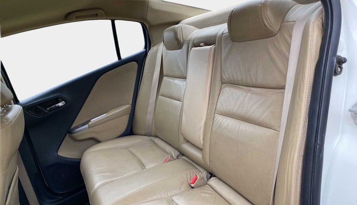 2015 Honda City 1.5L I-VTEC VX, Petrol, Manual, 1,15,146 km, Right Side Rear Door Cabin