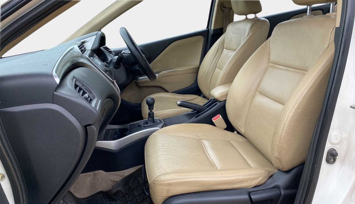 2015 Honda City 1.5L I-VTEC VX, Petrol, Manual, 1,15,146 km, Right Side Front Door Cabin