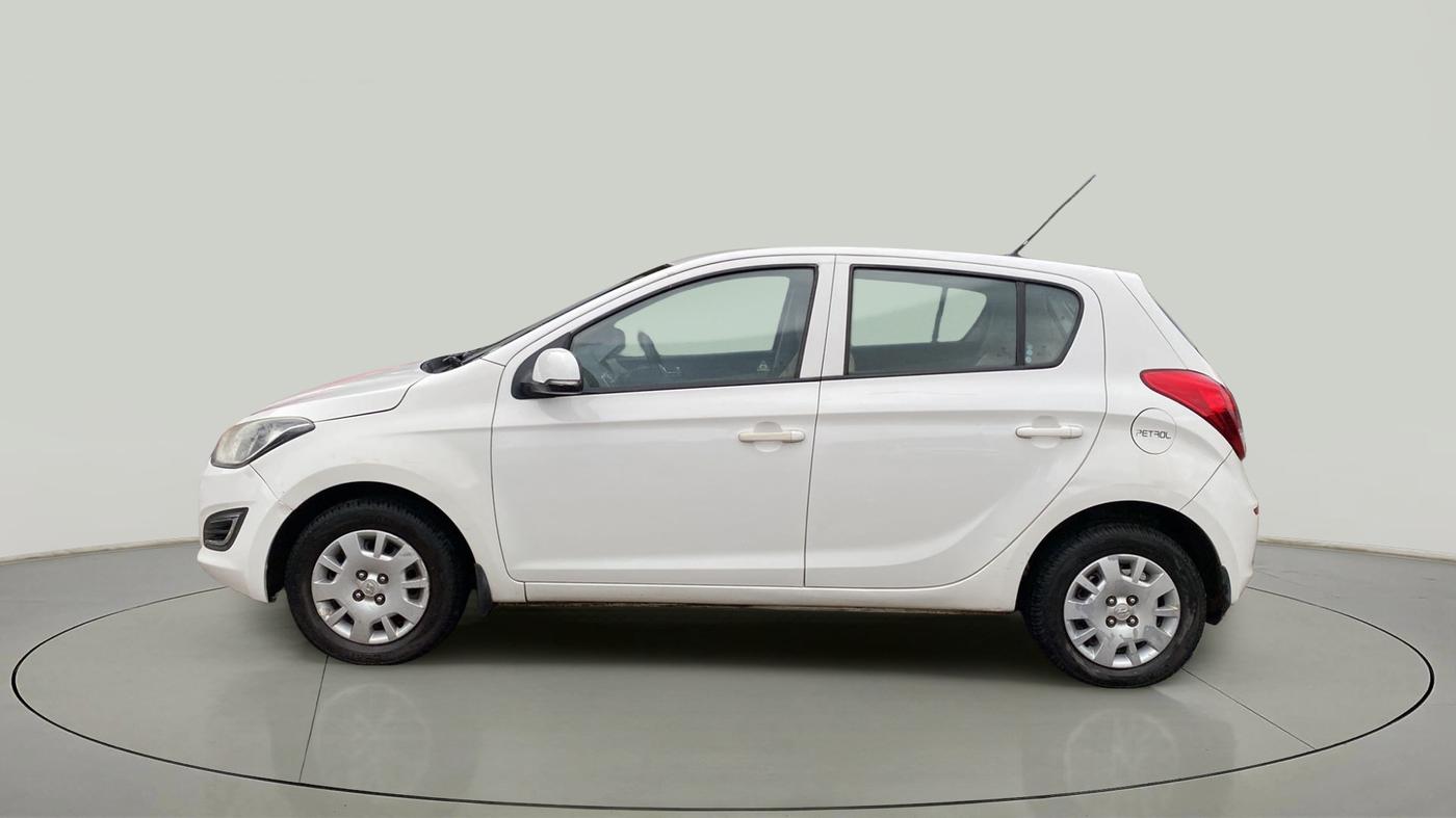 2013 Hyundai i20 MAGNA 1.2, Petrol, Manual, 59,109 km, Left Side