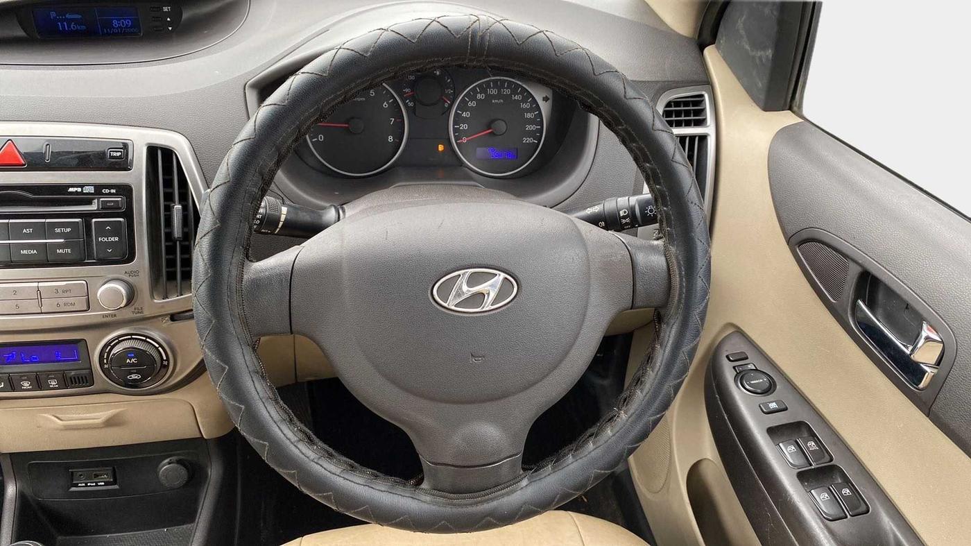 2013 Hyundai i20 MAGNA 1.2, Petrol, Manual, 59,109 km, Steering Wheel Close Up