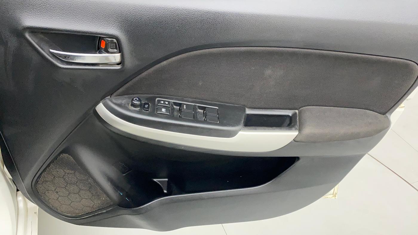 2016 Maruti Baleno DELTA PETROL 1.2, Petrol, Manual, 57,964 km, Driver Side Door Panels Control