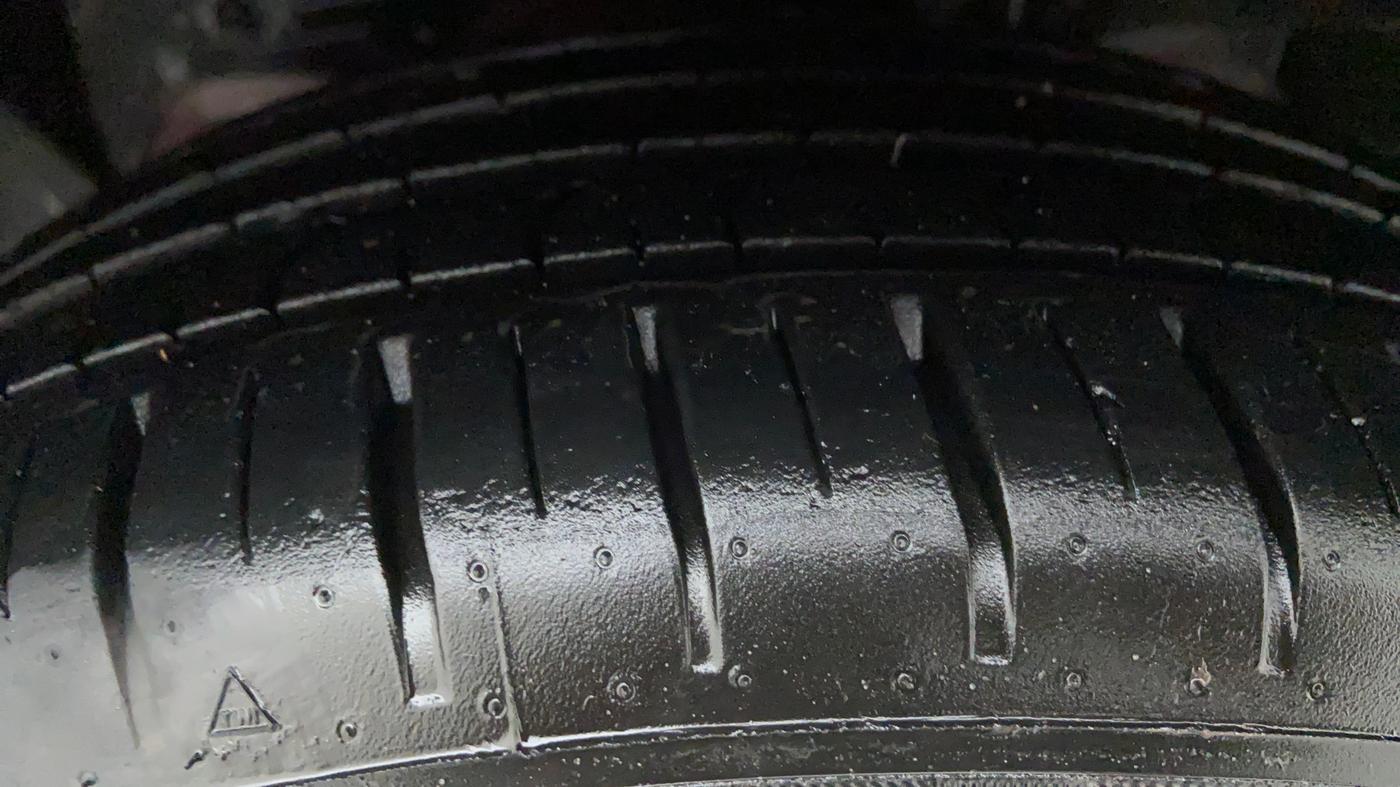 2020 Ford New Figo 1.2 TITANIUM, Petrol, Manual, 3,901 km, Left Front Tyre Tread