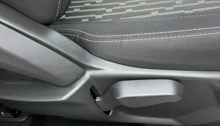 2020 Ford New Figo 1.2 TITANIUM, Petrol, Manual, 3,901 km, Driver Side Adjustment Panel