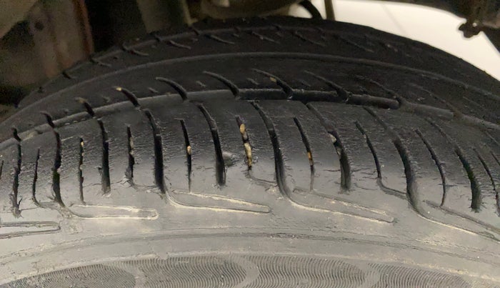 2012 Maruti Alto K10 VXI, Petrol, Manual, 88,876 km, Left Rear Tyre Tread