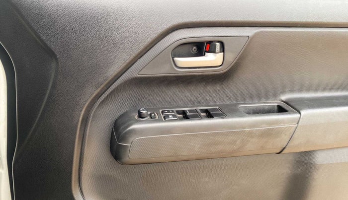 2019 Maruti New Wagon-R ZXI 1.2 AMT, Petrol, Automatic, 39,127 km, Driver Side Door Panels Control