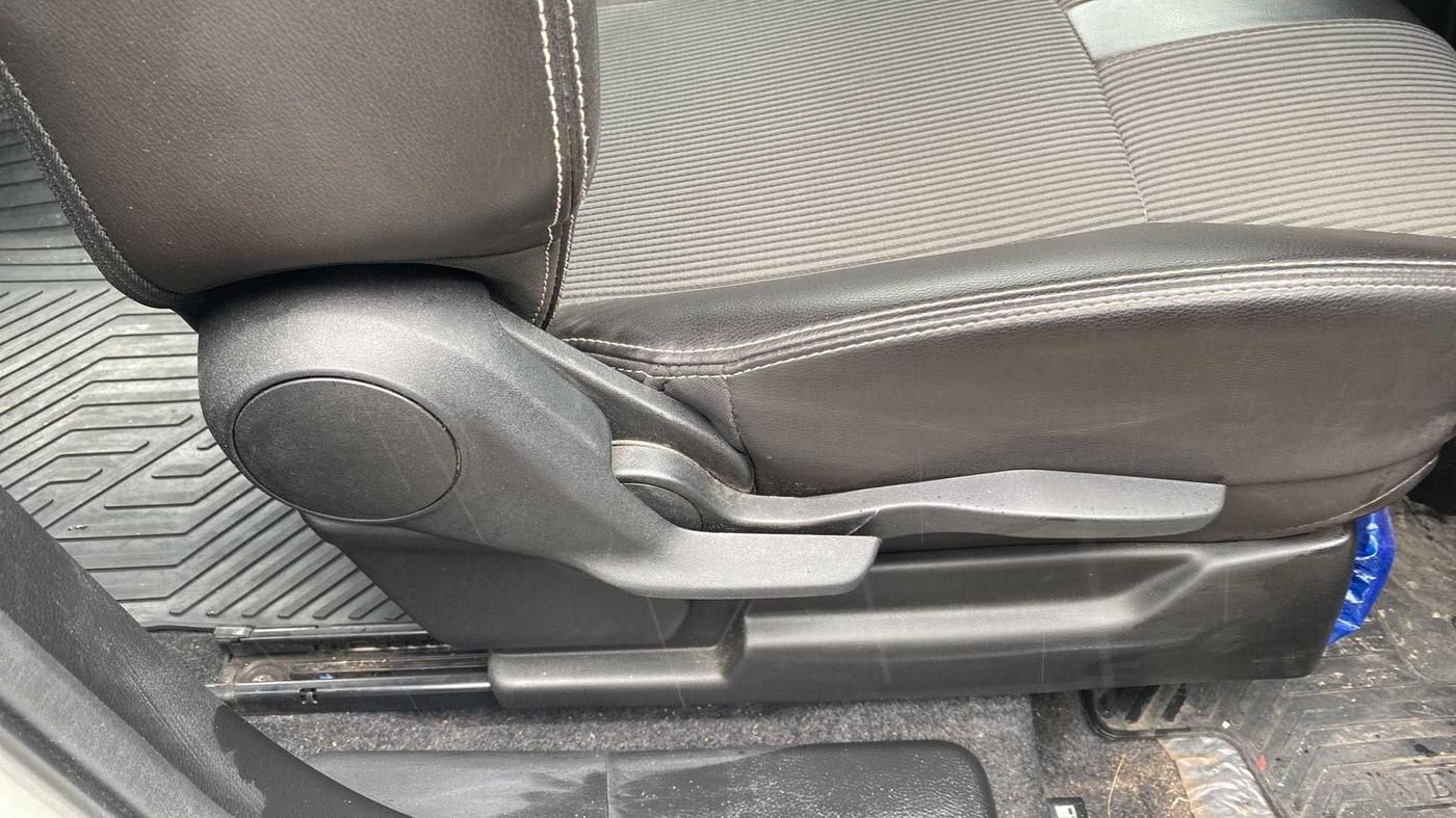 2021 Maruti XL6 ZETA MT, Petrol, Manual, 19,967 km, Driver Side Adjustment Panel