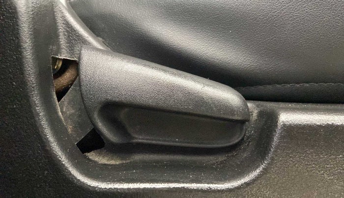 2018 Maruti Wagon R 1.0 LXI CNG, CNG, Manual, 72,457 km, Driver Side Adjustment Panel