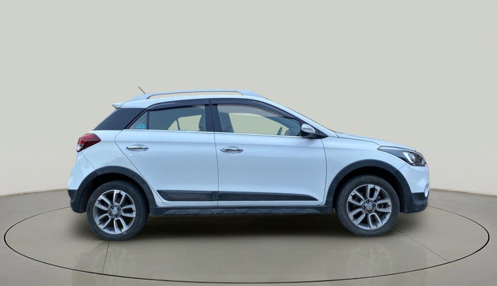 2017 Hyundai i20 Active 1.2 SX, Petrol, Manual, 35,581 km, Right Side View
