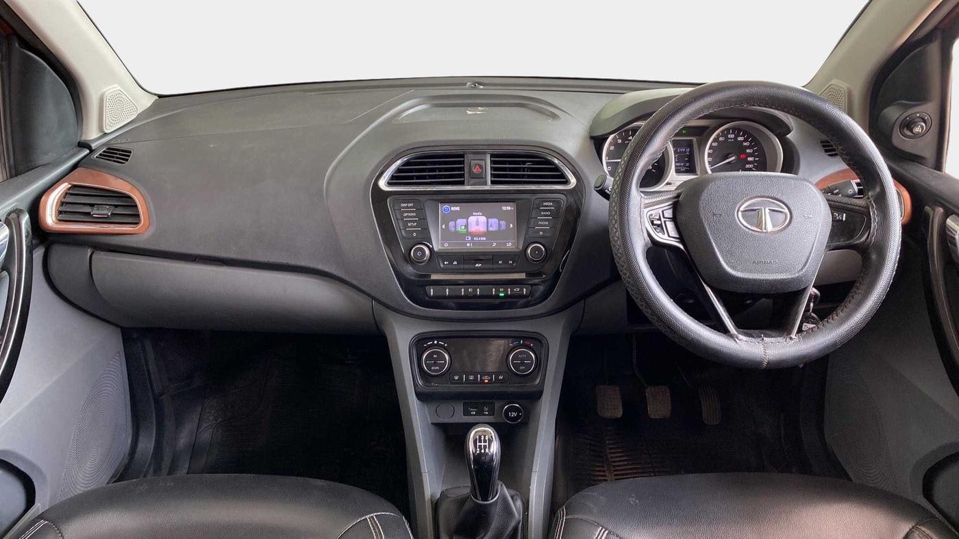 2017 Tata TIGOR XZ (O) PETROL, Petrol, Manual, 54,405 km, Dashboard