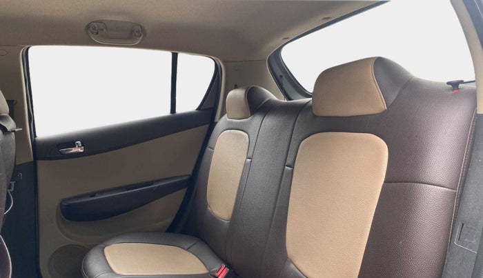 2013 Hyundai i20 MAGNA (O) 1.2, Petrol, Manual, 60,032 km, Right Side Rear Door Cabin