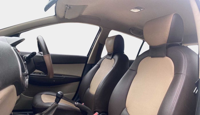 2013 Hyundai i20 MAGNA (O) 1.2, Petrol, Manual, 60,032 km, Right Side Front Door Cabin