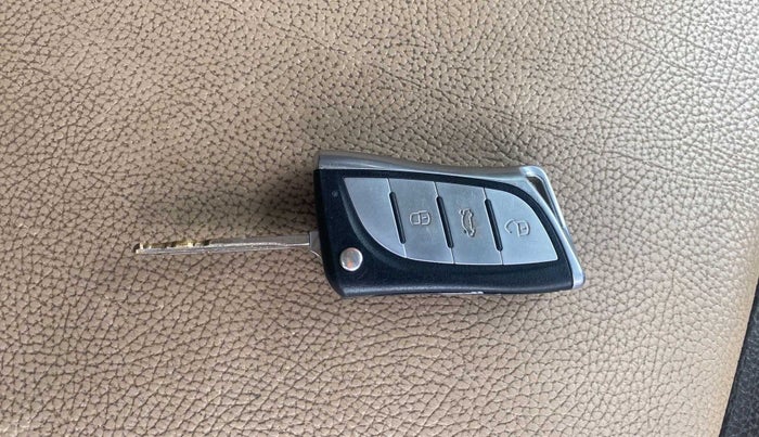 2013 Hyundai i20 MAGNA (O) 1.2, Petrol, Manual, 60,032 km, Key Close Up