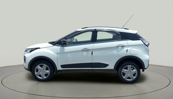 2021 Tata NEXON XM SUNROOF DIESEL, Diesel, Manual, 33,917 km, Left Side