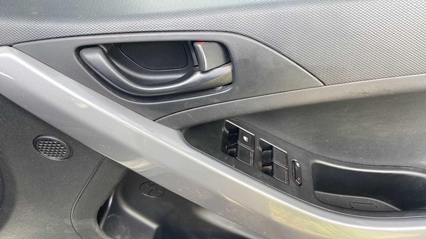 2021 Tata NEXON XM SUNROOF DIESEL, Diesel, Manual, 35,061 km, Driver Side Door Panels Control