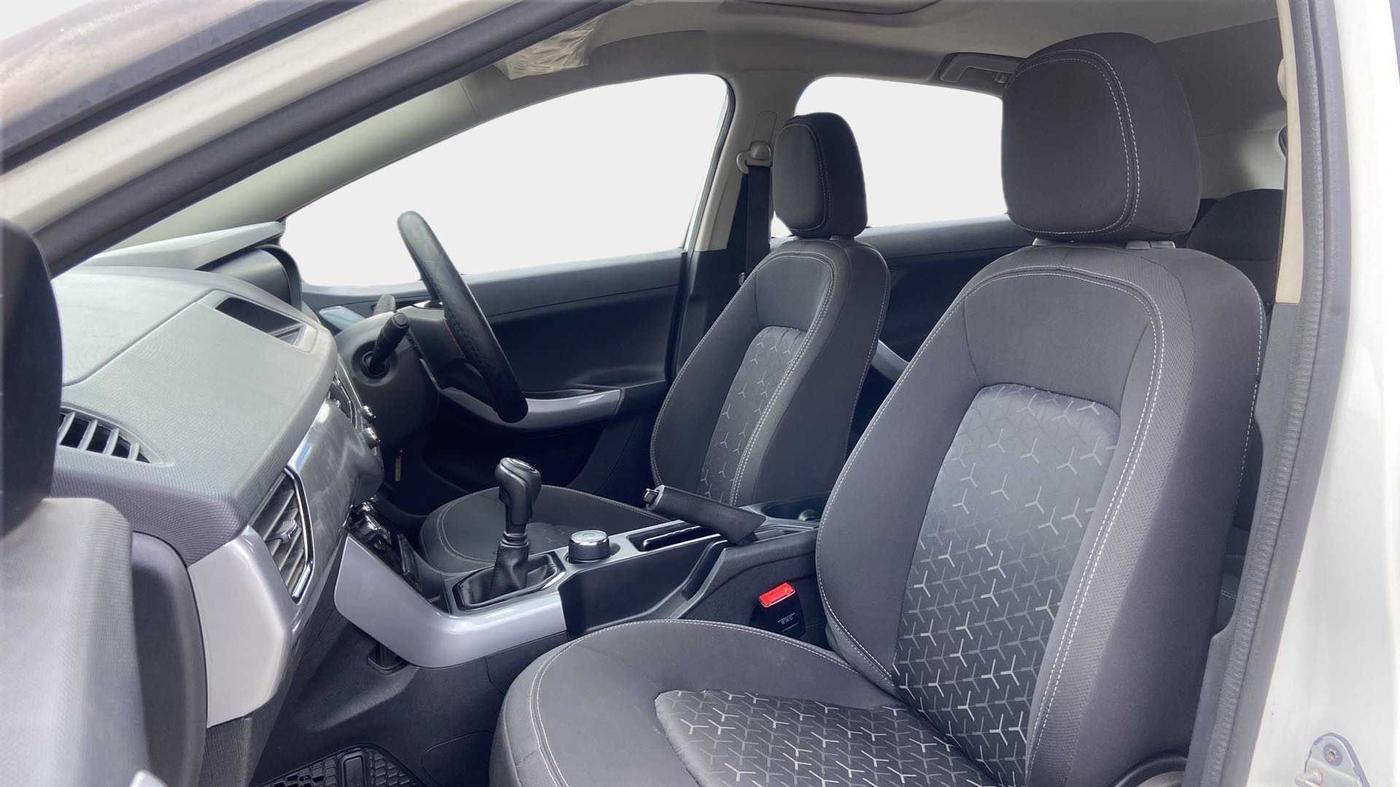 2021 Tata NEXON XM SUNROOF DIESEL, Diesel, Manual, 35,061 km, Right Side Front Door Cabin
