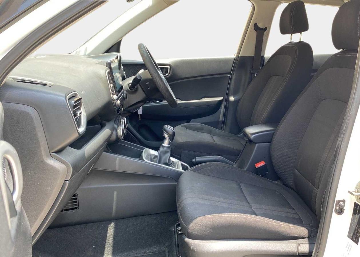 2019 Hyundai VENUE SX 1.0 TURBO, Petrol, Manual, 45,358 km, Right Side Front Door Cabin