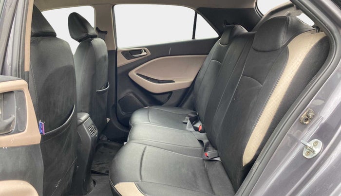 2016 Hyundai Elite i20 MAGNA 1.2, Petrol, Manual, 25,720 km, Right Side Rear Door Cabin