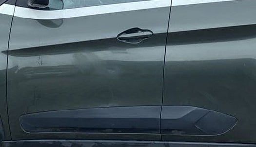 2020 Tata NEXON XZA PLUS PETROL, Petrol, Automatic, 51,907 km, Front passenger door - Minor scratches