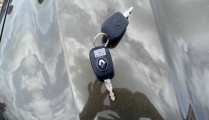 2020 Renault Kwid CLIMBER 1.0 (O), Petrol, Manual, 13,983 km, Key Close Up