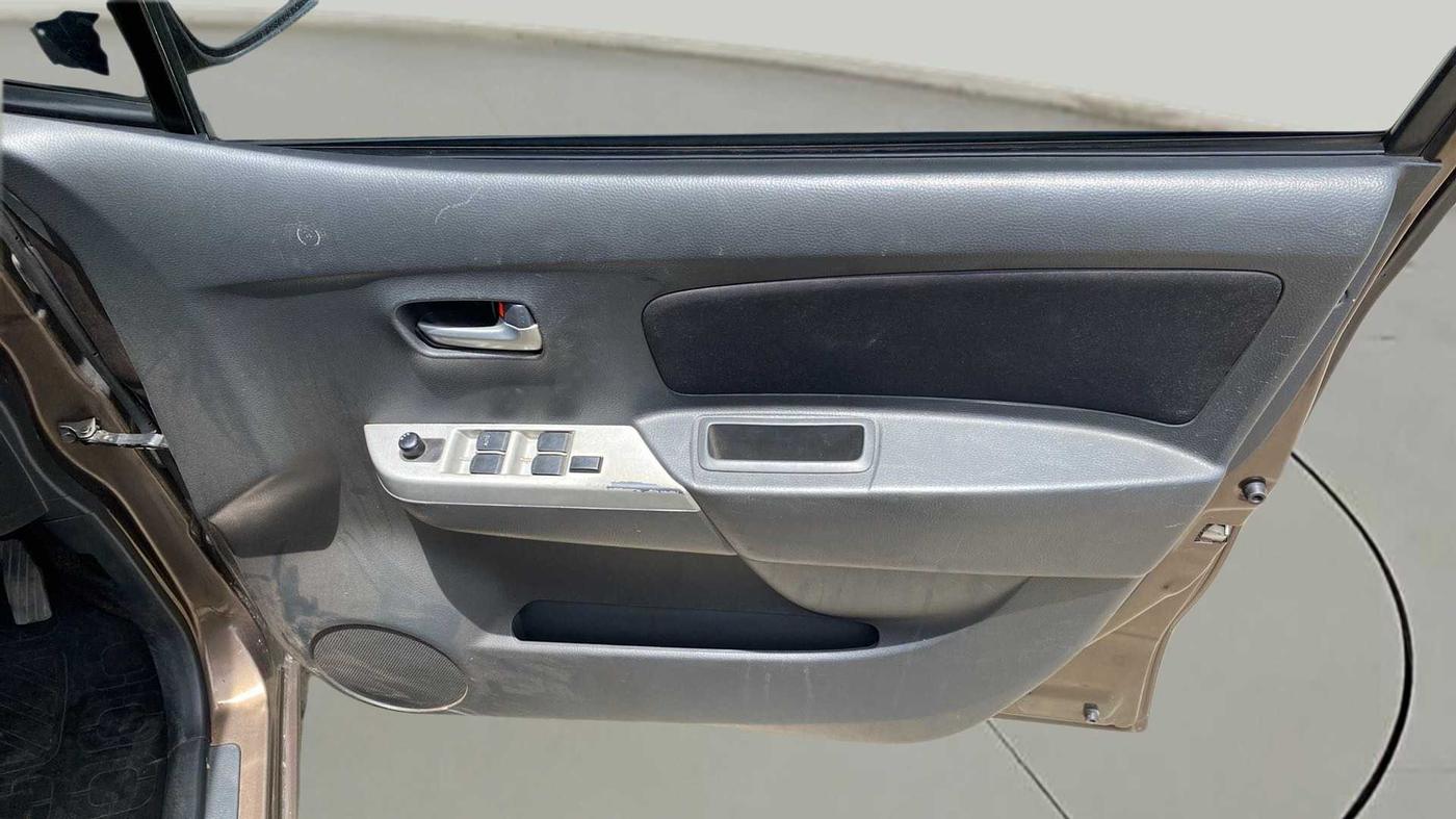 2012 Maruti Wagon R 1.0 VXI, Petrol, Manual, 60,764 km, Driver Side Door Panels Control