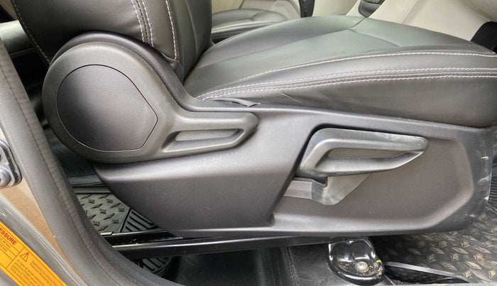 2023 Tata Tiago XZA PLUS PETROL, Petrol, Automatic, 7,889 km, Driver Side Adjustment Panel